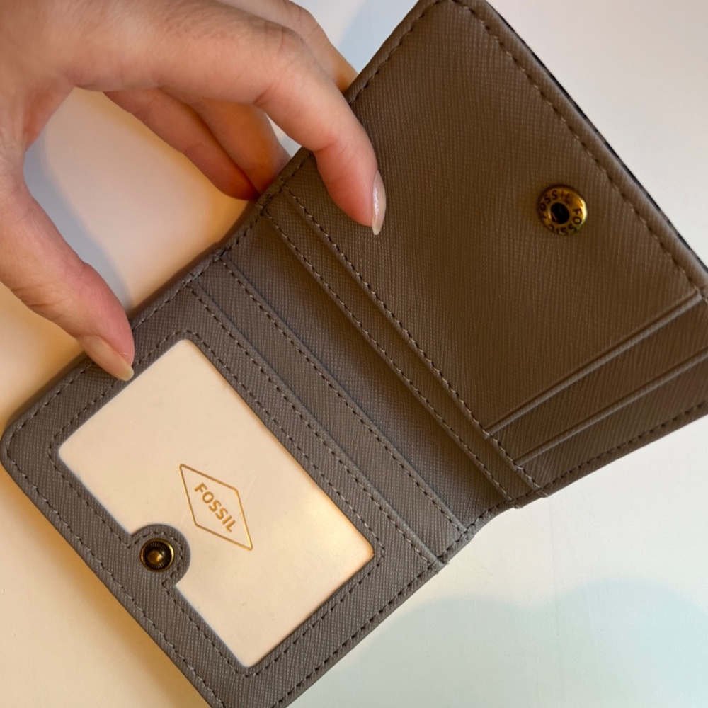Fossil wallet - Picture 3 of 4